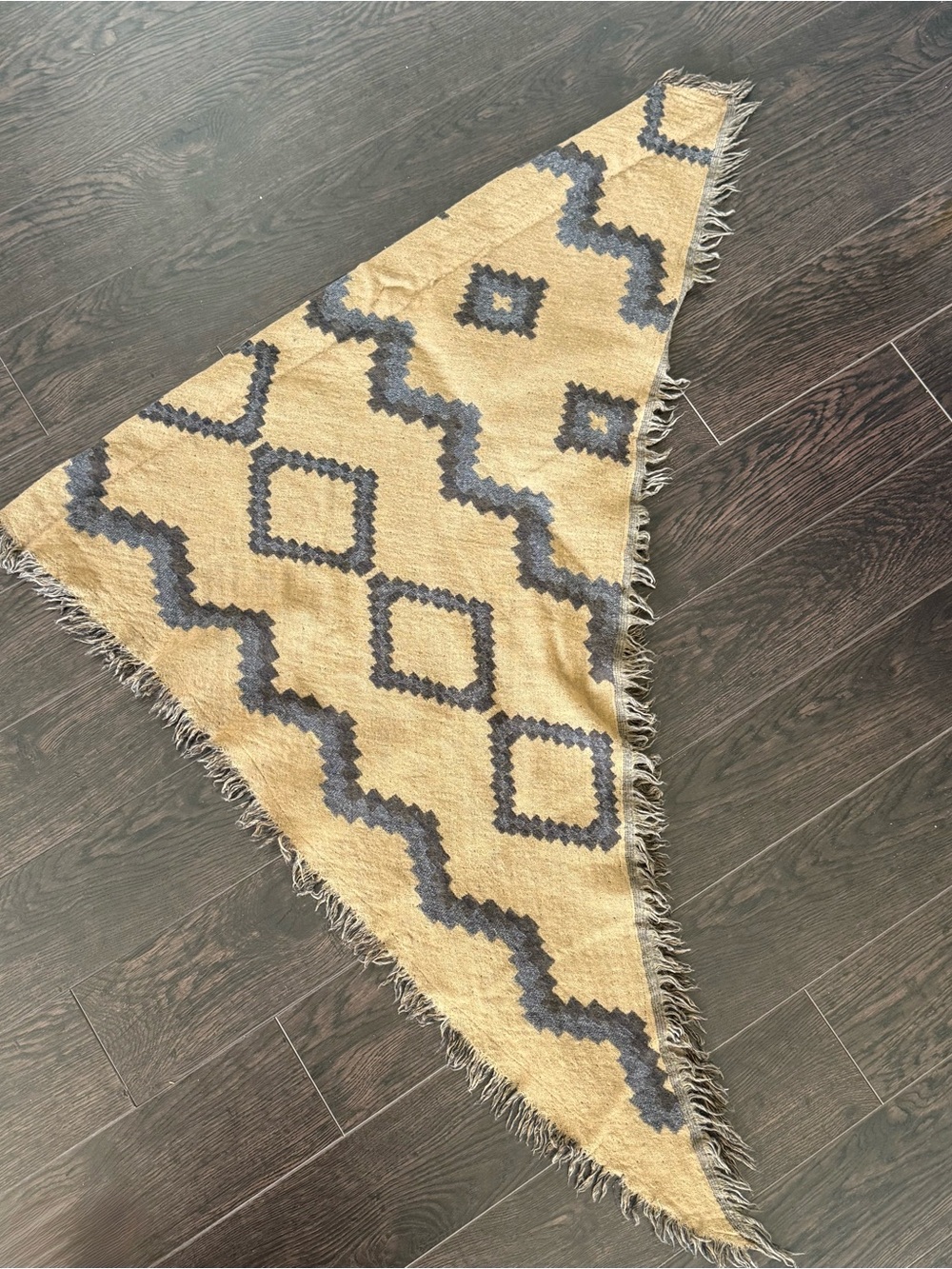 Aritzia Wilfred Triangle Wool Scarf